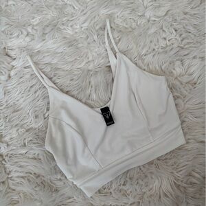 Windsor White “elegant” Cropped Top